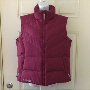Columbia Women's Burgundy Puffer Vest Size LG